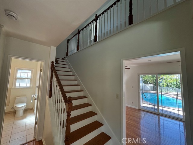 21327 De La Osa, Woodland Hills CA: https://media.crmls.org/medias/18e9685f-28ff-4ead-977b-46bdb146b6d2.jpg