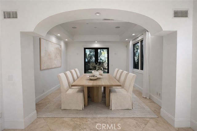 Detail Gallery Image 6 of 35 For 258 Santa Isabel Ave, Costa Mesa,  CA 92627 - 5 Beds | 5/1 Baths