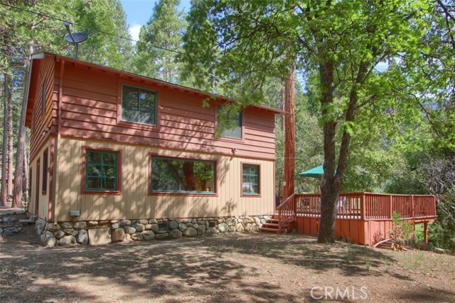 Detail Gallery Image 3 of 52 For 2590 Yosemite Pines Ln, Wawona,  CA 95389 - 5 Beds | 2 Baths