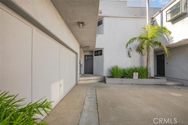 Detail Gallery Image 1 of 36 For 17051 Sandra Lee Ln #101,  Huntington Beach,  CA 92649 - 2 Beds | 2 Baths