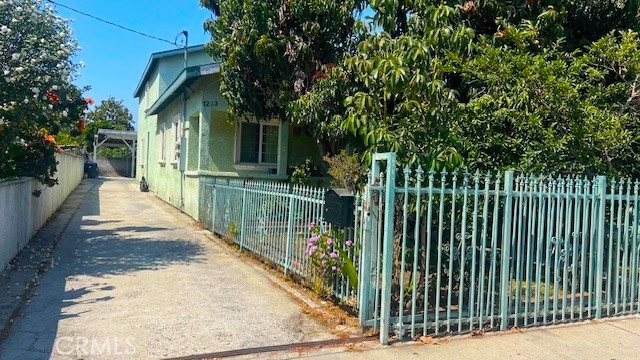 Detail Gallery Image 1 of 10 For 1223 E 46th St, Los Angeles,  CA 90011 - – Beds | – Baths