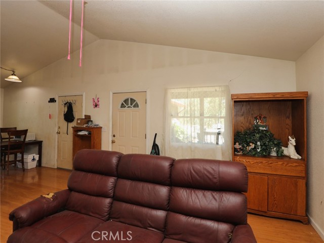 15595 34th Avenue, Clearlake CA: https://media.crmls.org/medias/18ebf54f-3f1f-4a13-ae9c-50a54a36562f.jpg