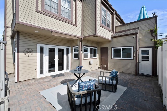 533 Roswell Avenue, Long Beach CA: https://media.crmls.org/medias/18ed363f-f6a5-4654-8f6d-29c4ad241d03.jpg