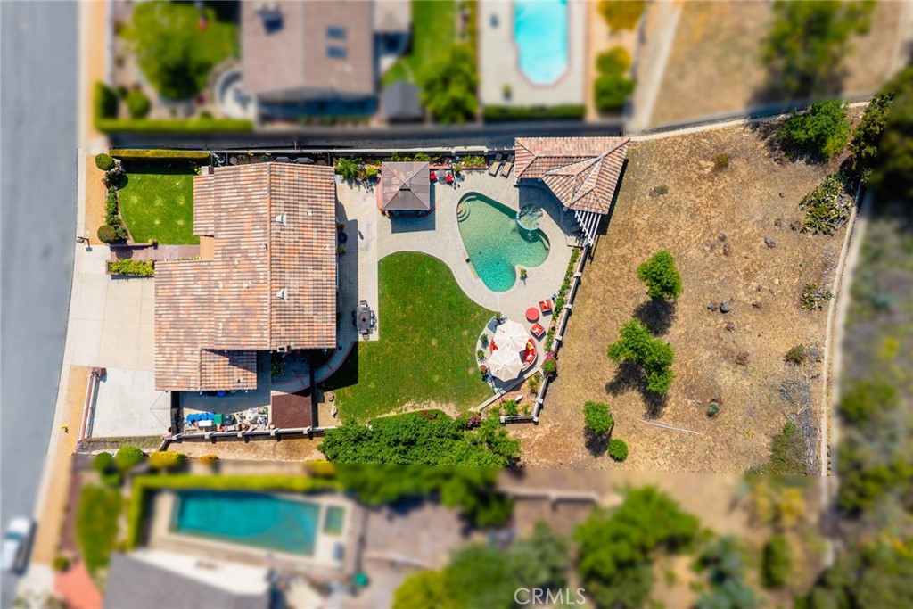 https://media.crmls.org/medias/18edb403-7258-4fc1-8613-a26676658076.jpg?preset=X-Large