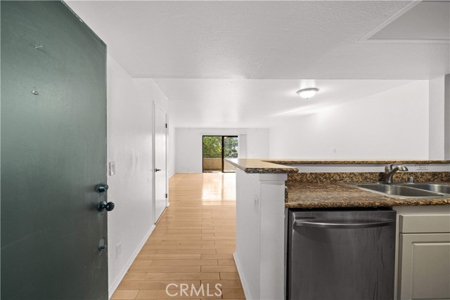 64 North Mar Vista Avenue, 103 photo 3