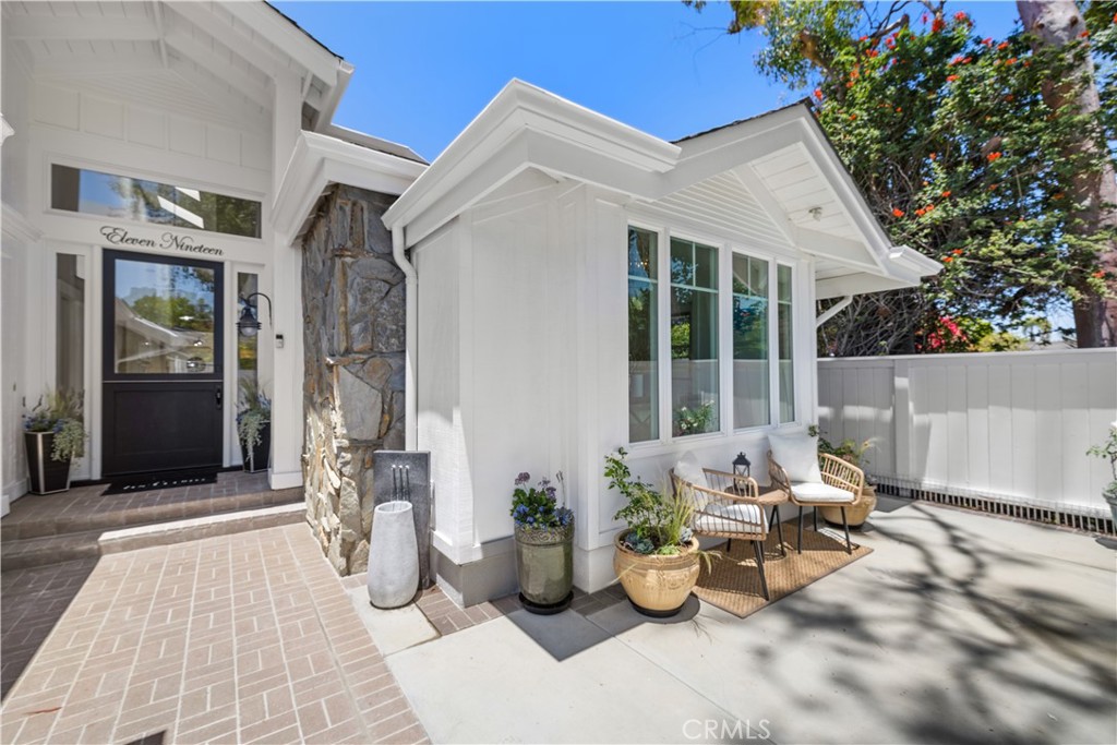 MLS #OC25155566 img 1