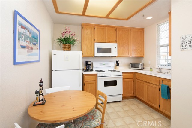 Detail Gallery Image 9 of 20 For 444 Pier Ave #8,  Oceano,  CA 93445 - 1 Beds | 1 Baths