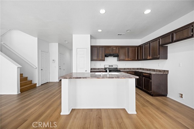 Detail Gallery Image 13 of 37 For 1349 Gordon Ct, Beaumont,  CA 92223 - 4 Beds | 3 Baths