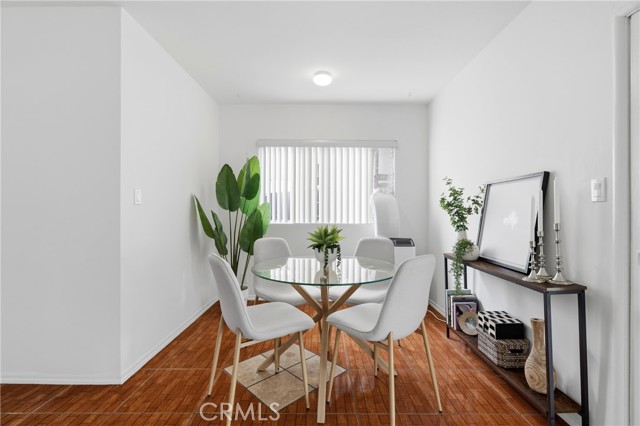 665 Hennipen, Pomona CA: https://media.crmls.org/medias/18efffef-a65a-4b63-808b-362600fb2dab.jpg