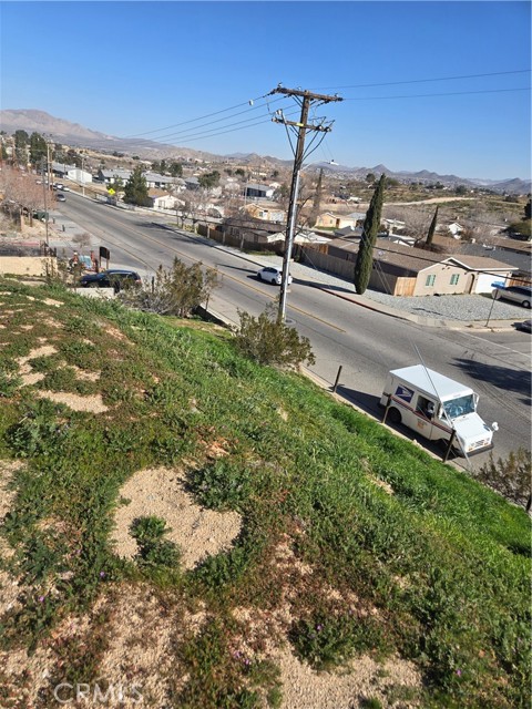 Detail Gallery Image 8 of 9 For 14140 14146 Rodeo Dr, Victorville,  CA 92395 - – Beds | – Baths