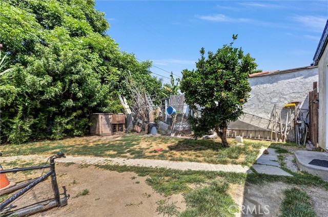 5725 5th Avenue, Los Angeles CA: https://media.crmls.org/medias/18f0f635-a3df-4a5d-ab14-2e50175559b9.jpg