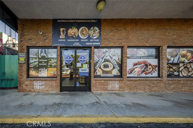 15602 Ventura Boulevard, Encino CA: https://media.crmls.org/medias/18f2c418-b473-45ed-b006-967503e4bb7a.jpg