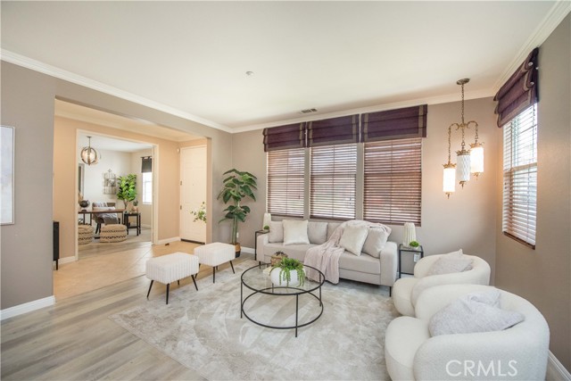 Detail Gallery Image 4 of 46 For 4285 Gardendale Ct, Riverside,  CA 92505 - 4 Beds | 2/1 Baths