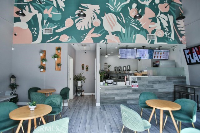 400 Disney Way, Anaheim CA: https://media.crmls.org/medias/18f393d3-b82a-4e14-b723-4bbb544c24f6.jpg