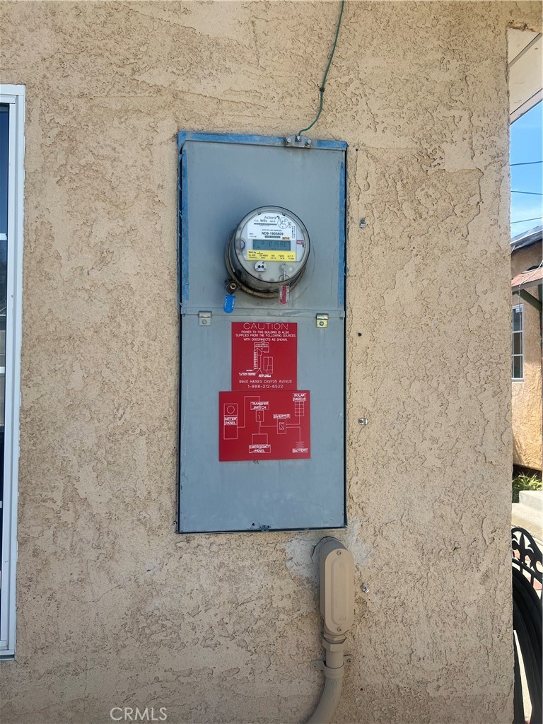 https://media.crmls.org/medias/18f3ab63-9876-46ad-9df5-30c2889e97c6.jpg?preset=X-Large