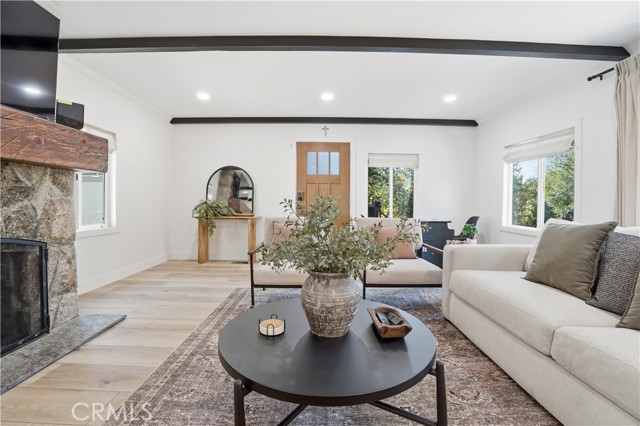 Detail Gallery Image 16 of 64 For 27981 Lakes Edge Rd, Lake Arrowhead,  CA 92352 - 4 Beds | 4/1 Baths