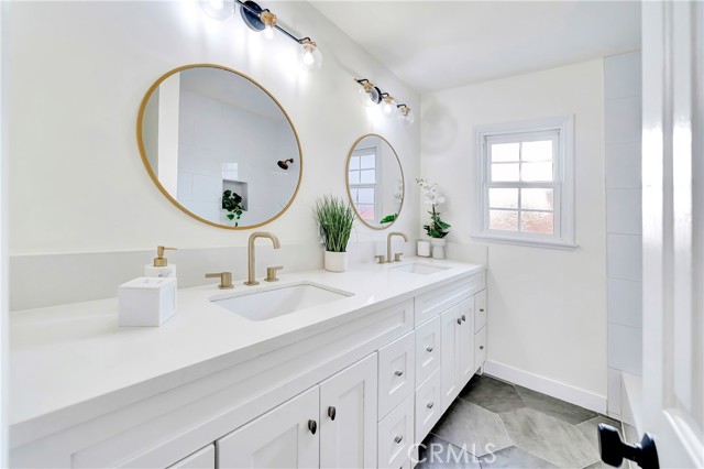20742 Lull Street, Winnetka CA: https://media.crmls.org/medias/18f3c90b-1f25-4090-afe8-831237988763.jpg