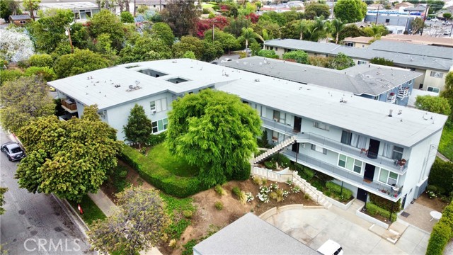 136 W Union Avenue, Fullerton CA: https://media.crmls.org/medias/18f3f717-d138-43ae-a2ea-8f0428eeaa6c.jpg