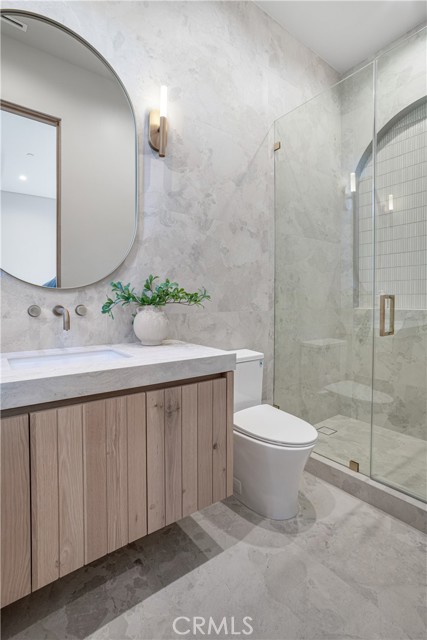 Detail Gallery Image 24 of 34 For 4830 Valjean Ave, Encino,  CA 91436 - 5 Beds | 5/1 Baths