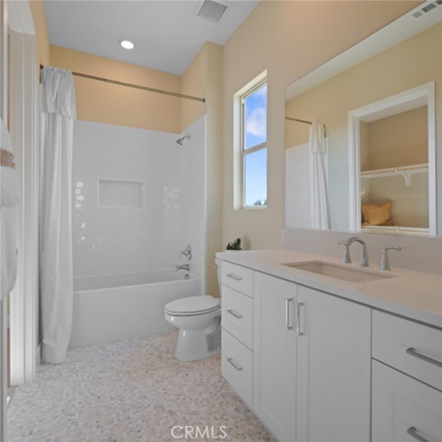 Detail Gallery Image 18 of 27 For 29650 Paseo Capilla, Valencia,  CA 91354 - 2 Beds | 2/1 Baths