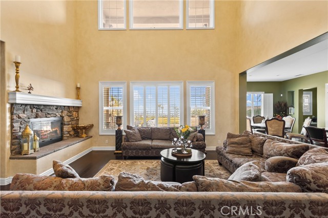 Detail Gallery Image 22 of 66 For 13761 Breeders Cup Dr, Rancho Cucamonga,  CA 91739 - 5 Beds | 4/1 Baths