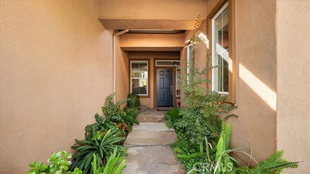 Detail Gallery Image 3 of 39 For 23979 Steelhead Dr, Corona,  CA 92883 - 2 Beds | 2 Baths