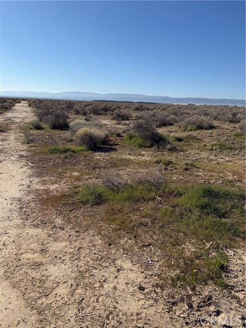 0 Avenue E, Lancaster CA: https://media.crmls.org/medias/18f4c069-37d9-40f2-8e4f-40b0369ed279.jpg