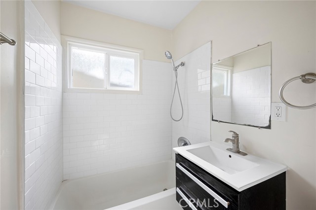 Detail Gallery Image 13 of 15 For 2930 Fairmount Ave #B,  La Crescenta,  CA 91214 - 1 Beds | 1 Baths