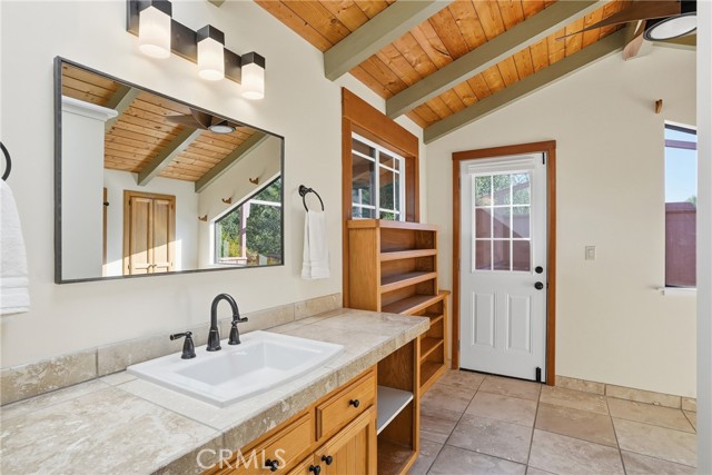 Image 35 of 44 For 1251 Mesa Oaks