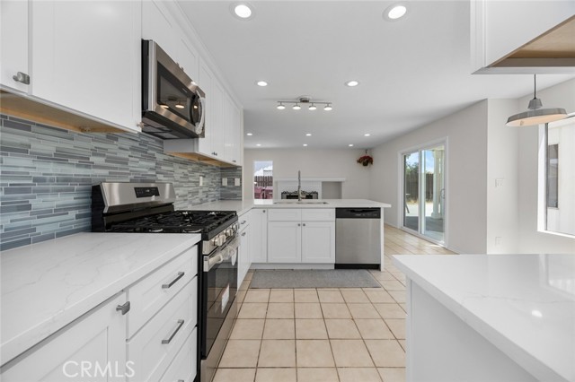 Image 5 of 46 For 16810 Mediterranean Drive