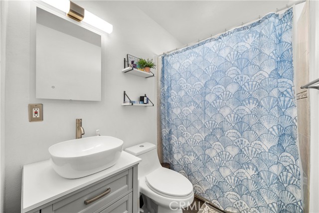 Detail Gallery Image 20 of 41 For 18019 Tiara, Encino,  CA 91316 - 4 Beds | 2 Baths