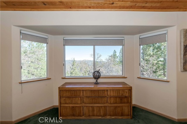 Detail Gallery Image 33 of 56 For 1396 La Crescenta Dr, Big Bear City,  CA 92314 - 3 Beds | 2 Baths