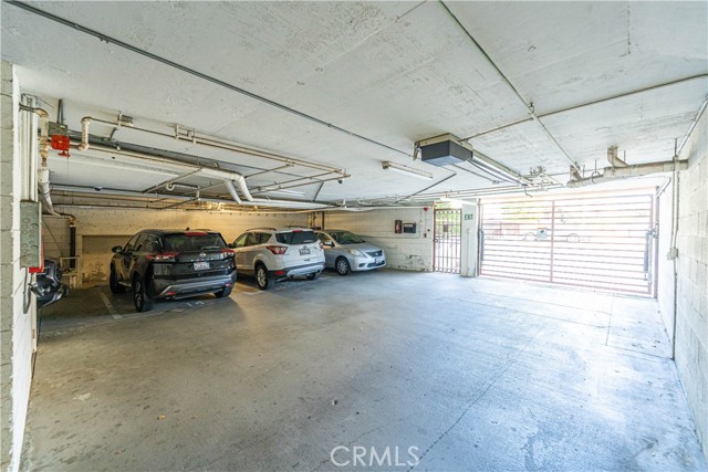 Detail Gallery Image 15 of 35 For 945 N Hudson Ave #104,  Los Angeles,  CA 90038 - 2 Beds | 2 Baths