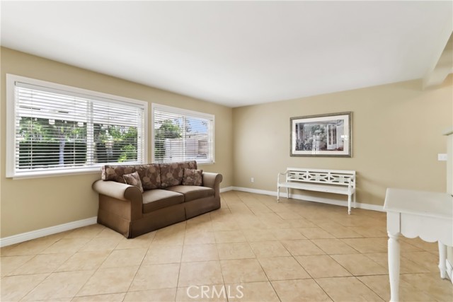 Detail Gallery Image 7 of 66 For 1124 N Holt Dr, Placentia,  CA 92870 - 4 Beds | 2/1 Baths