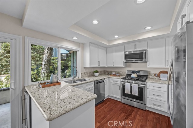 9 Las Brisas, Irvine CA: https://media.crmls.org/medias/18f7f511-df60-4bb4-b3f9-be66f4fe0aeb.jpg