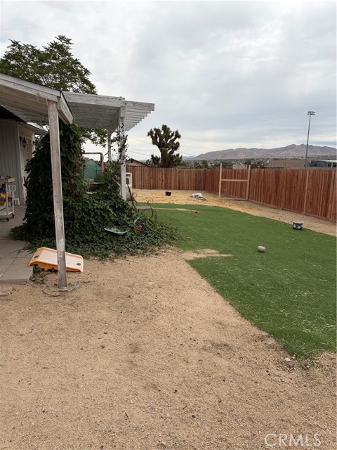 Detail Gallery Image 5 of 6 For 56527 Sunnyslope, Yucca Valley,  CA 92284 - 2 Beds | 2 Baths