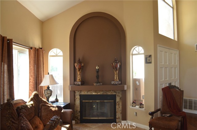 25592 Aragon Way, Yorba Linda CA: https://media.crmls.org/medias/18f804aa-0b9f-40ff-b860-c9924ad94a9e.jpg
