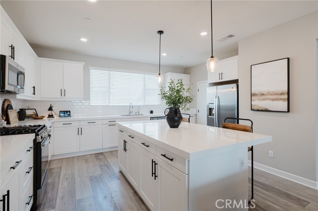 Detail Gallery Image 12 of 43 For 3523 Brody, Oceanside,  CA 92056 - 4 Beds | 3/1 Baths