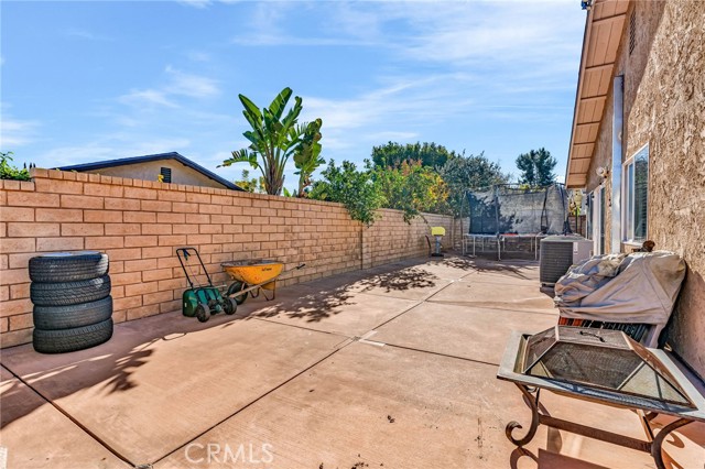 25790 Parada, Valencia CA: https://media.crmls.org/medias/18f87b60-c829-40bf-a4c6-80c97cfc6771.jpg