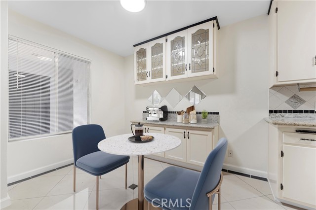 Detail Gallery Image 2 of 24 For 120 Alamitos Ave #17,  Long Beach,  CA 90802 - 1 Beds | 1 Baths