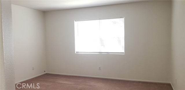 30569 Wyndham Court, Menifee CA: https://media.crmls.org/medias/18f8f9e3-2f33-4b20-984a-0719cc5decad.jpg