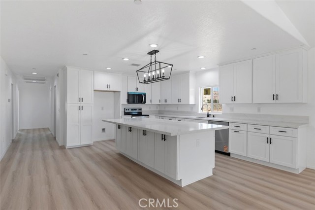 Detail Gallery Image 31 of 42 For 16925 Nanticoke, Apple Valley,  CA 92307 - 4 Beds | 3 Baths