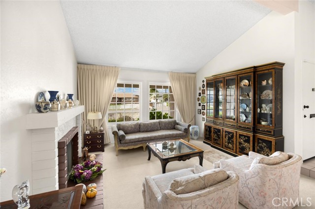 1730 Rolling Hills Drive, Fullerton CA: https://media.crmls.org/medias/18fb1a51-12eb-456b-a3a4-1fc8d3f464d4.jpg