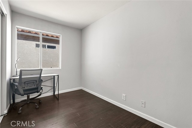 Detail Gallery Image 36 of 46 For 9400 1/2 Noble Ave, North Hills,  CA 91343 - 4 Beds | 3 Baths