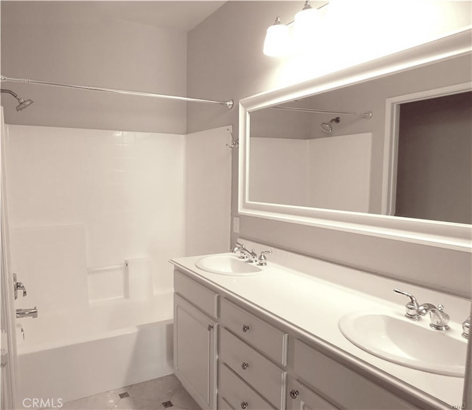 MLS #OC25244410 image #17