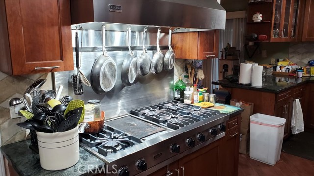 Detail Gallery Image 4 of 10 For 8921 Kennelly Ln, Anaheim,  CA 92804 - 3 Beds | 2 Baths