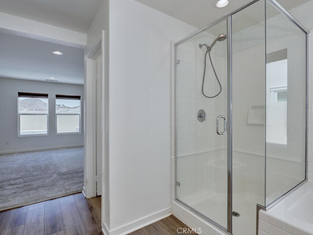 https://media.crmls.org/medias/18fc9901-bed3-490b-8f93-54e878420810.jpg?preset=X-Large