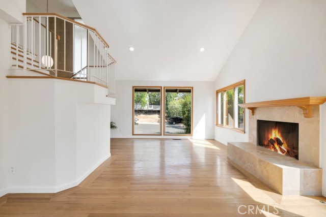 22210 Miston Drive, Woodland Hills CA: https://media.crmls.org/medias/18fccf13-6ab1-4770-8742-4814fade6436.jpg