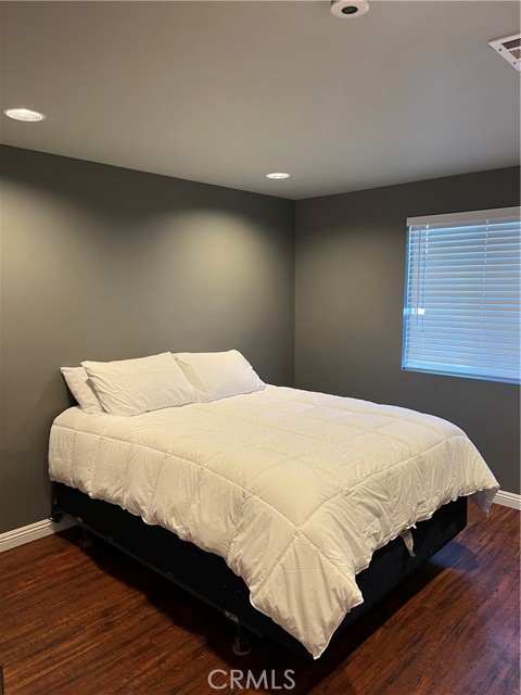1314 Omelveny Avenue photo 4