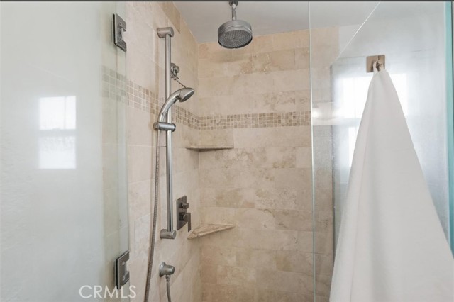 1747 Barry Avenue, Los Angeles CA: https://media.crmls.org/medias/18fdcd69-312c-49f4-89cb-b67ff3d4d67f.jpg